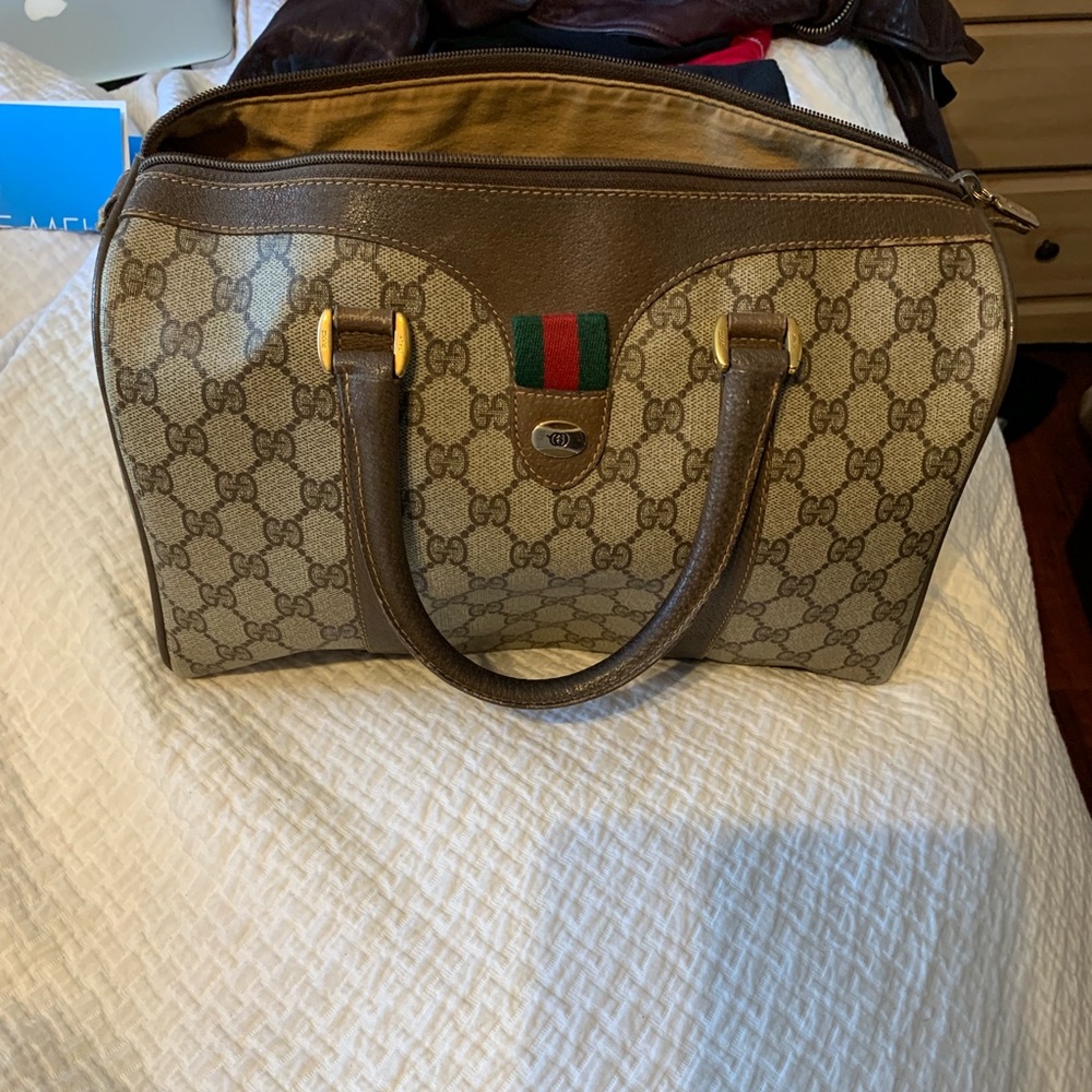 Gucci bucket bag